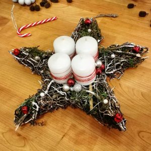 Csillag alakú adventi koszorú